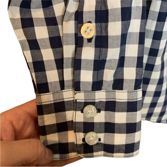 3 for $30! Vineyard wine checked button down top - Picture 11 of 12